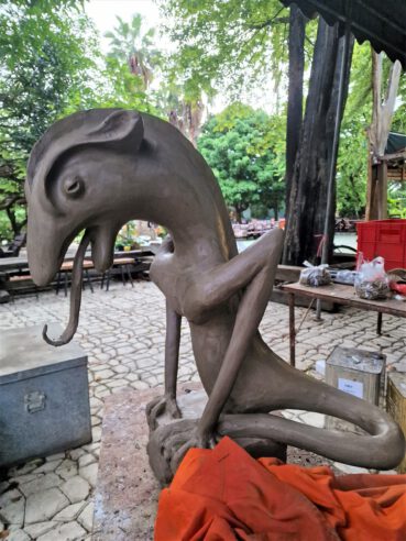 Wächter der Entschlossenheit in Ton, 2023